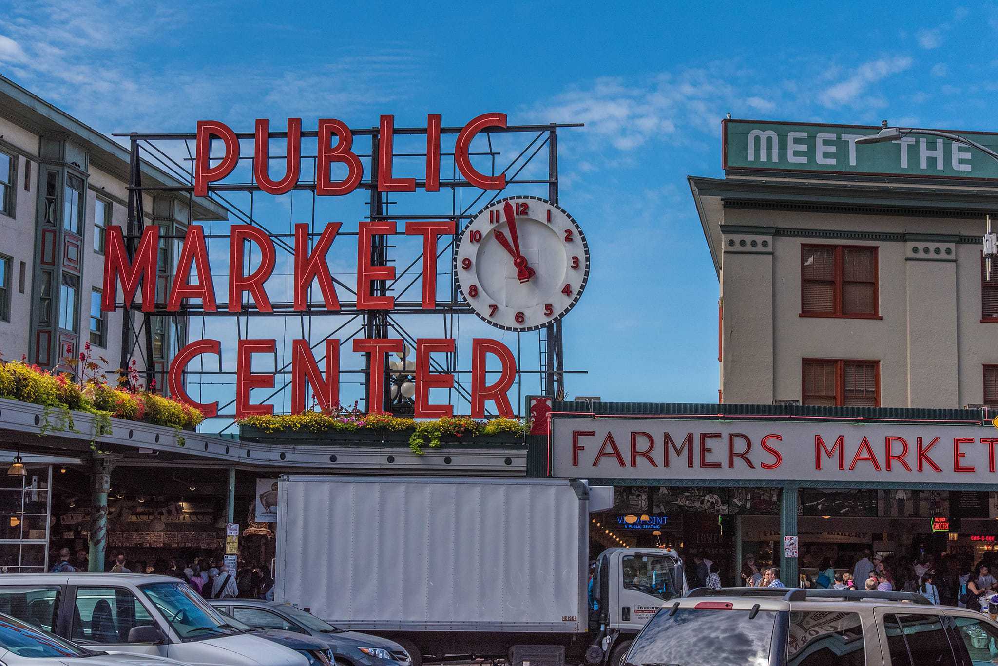 Public Market Center Sign